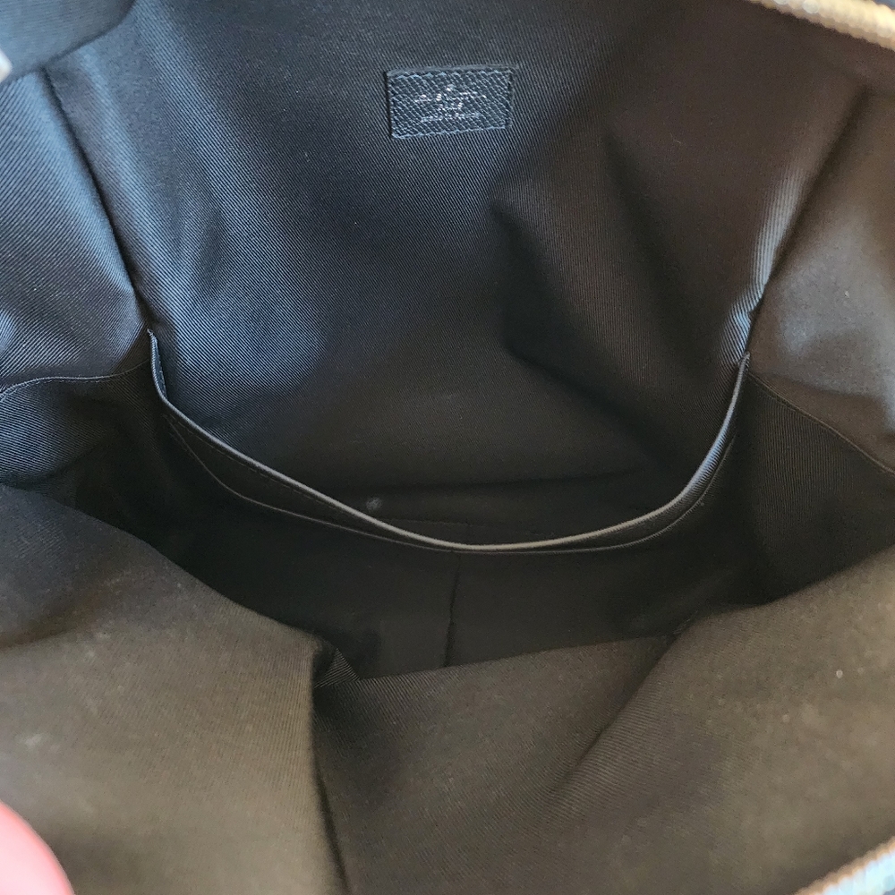 Authentic Louis Vuitton Monogram Discovery Back P… - image 6